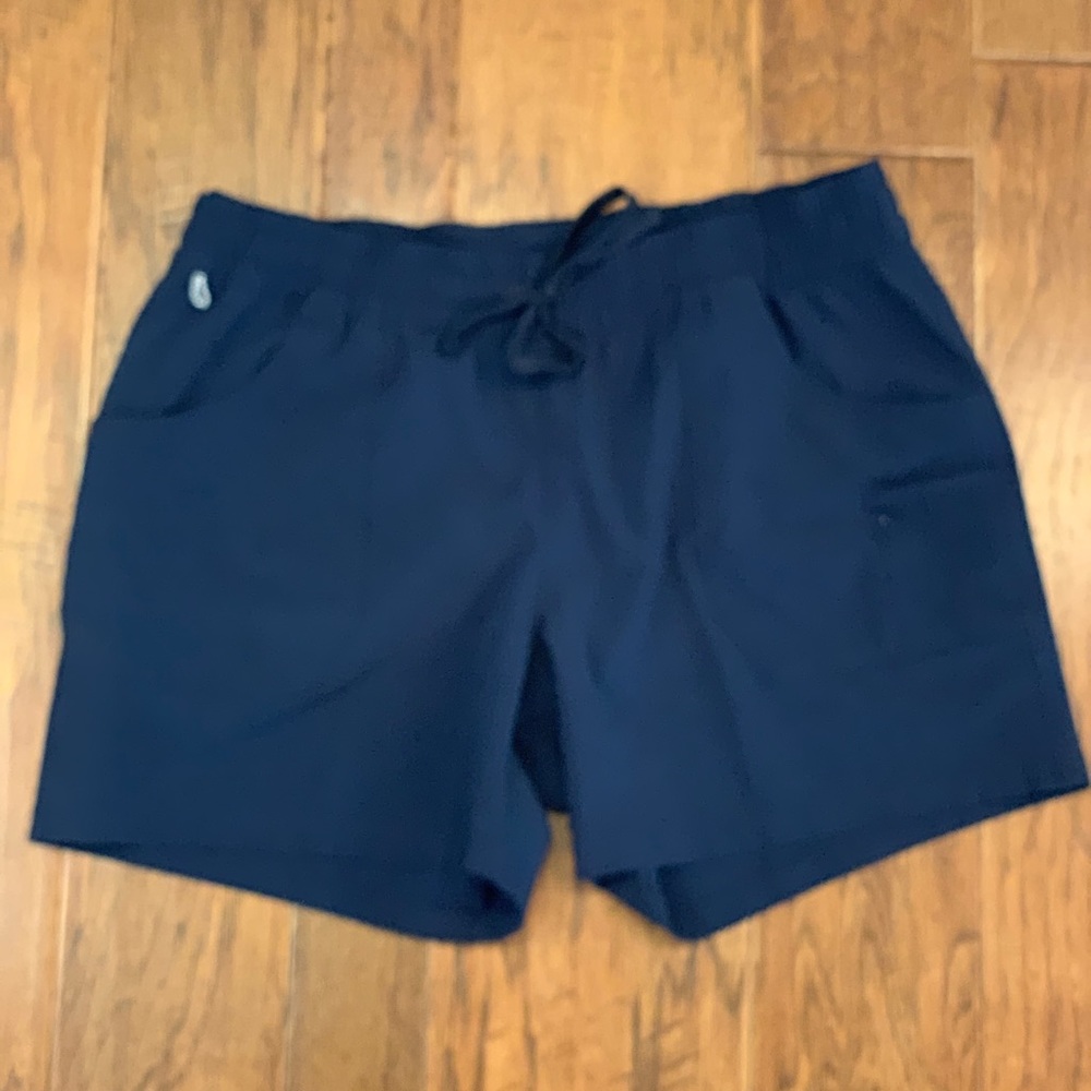 Columbia Navy shorts